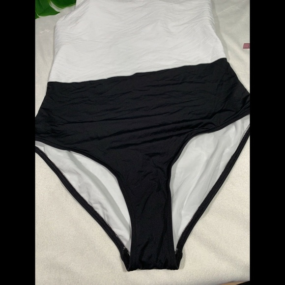 NWT $130 Sea Level Majorca High Neck One-Piece Swimsuit [SZ‎ 10 US ] - Picture 7 of 12